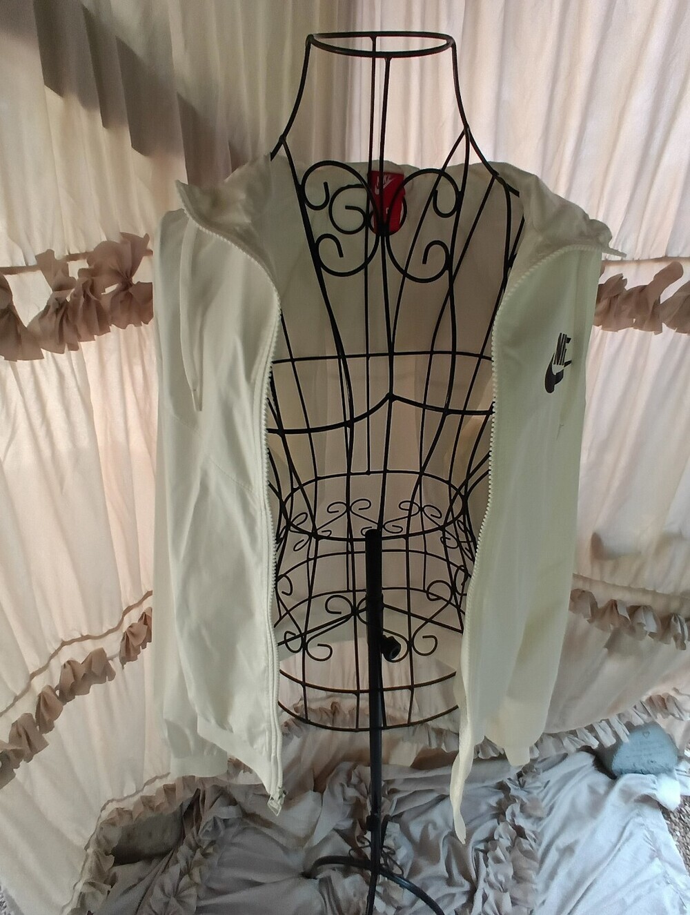 Women's Size Large Nike White Full-Zip Hooded Bomber Jacket with Black Logo - Picture 7 of 10